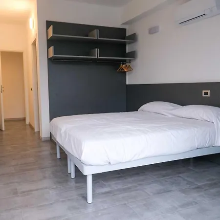 Matthew's House * Como