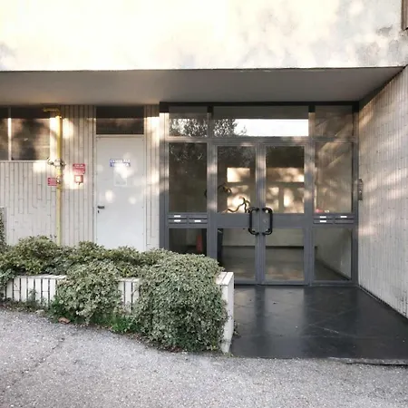 アパート Matthew's House