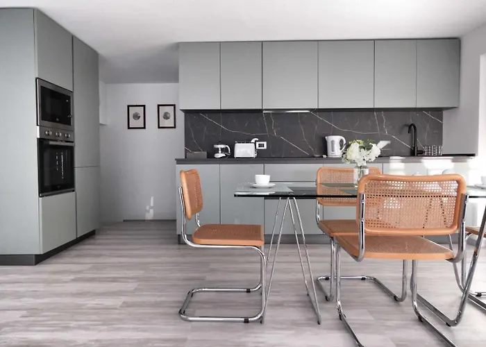 Matthew's House Lägenhet Como