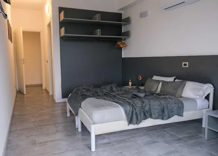 Matthew's House * Como